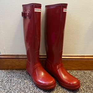 NWOT Hunter Red Tall Rain Boots